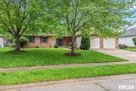 2004 Montague Dr, Springfield, IL 62711
