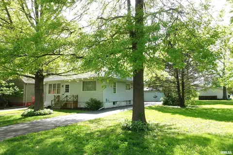 1302 Clark St, Galesburg, IL 61401