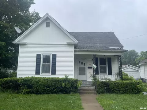 918 Beesley Ave, Jacksonville, IL 62650