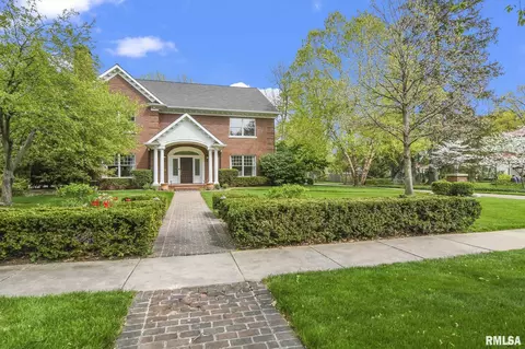 Exterior - 1608 S Wiggins Ave, Springfield, IL 62704 photo 3 of 13