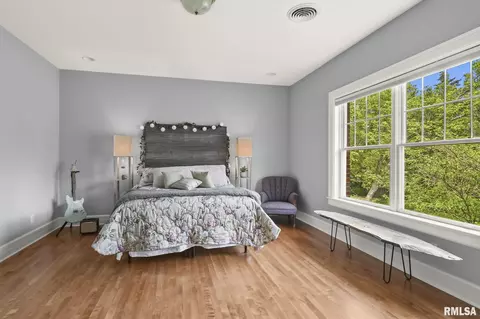 Bedroom - 1608 S Wiggins Ave, Springfield, IL 62704 photo 10 of 10