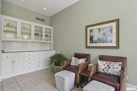 Other - 1608 S Wiggins Ave, Springfield, IL 62704 photo 3 of 19