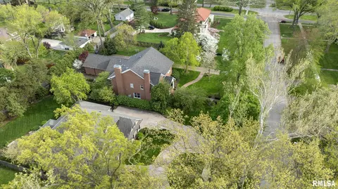 View/Area - 1608 S Wiggins Ave, Springfield, IL 62704 photo 3 of 7