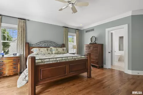 Bedroom - 1608 S Wiggins Ave, Springfield, IL 62704 photo 1 of 10
