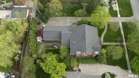 View/Area - 1608 S Wiggins Ave, Springfield, IL 62704 photo 1 of 7