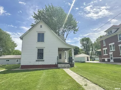 275 Phillips St, Galesburg, IL 61401