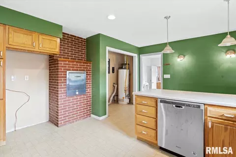 2200 E Sangamon Ave, Springfield, IL 62702 photo 13
