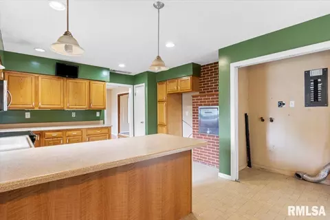 2200 E Sangamon Ave, Springfield, IL 62702 photo 15