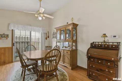 79 Amherst Dr, Springfield, IL 62702 photo 8