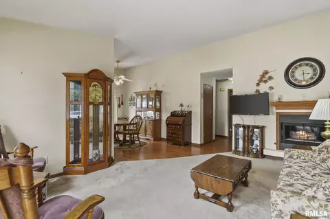 79 Amherst Dr, Springfield, IL 62702 photo 6