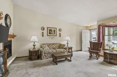 79 Amherst Dr, Springfield, IL 62702 photo 5