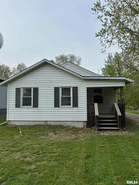 418 W Lincoln Ave, Edinburg, IL 62531