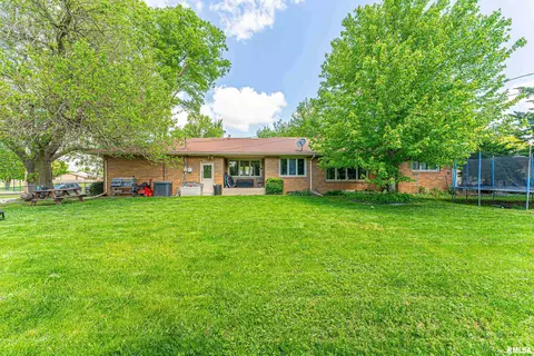 449 Minder Dr, Lincoln, IL 62656 photo 33