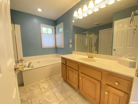 2220 Renwick Dr, Springfield, IL 62704 photo 18