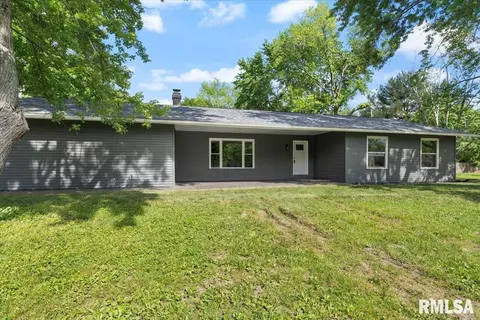 604 Evergreen Dr, Chatham, IL 62629