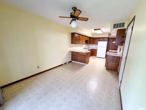 Other - 116 Exeter Ct, Springfield, IL 62704 photo 2 of 7