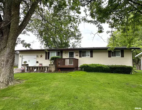 308 N Cedar St, Abingdon, IL 61410