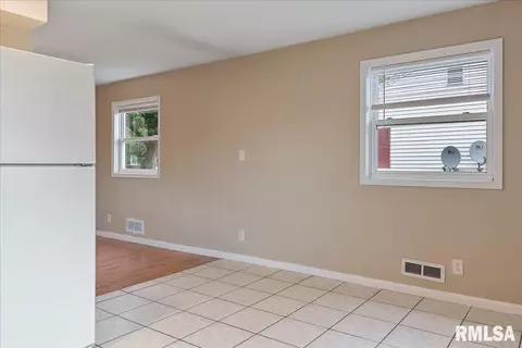 12 Melody Ln, Springfield, IL 62702 photo 9