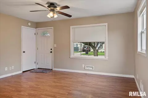 12 Melody Ln, Springfield, IL 62702 photo 5