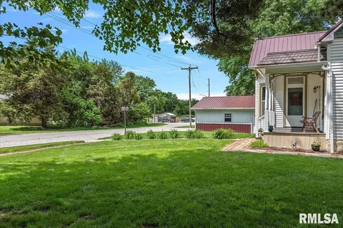 408 N Thomas St, Morrisonville, IL 62546 photo 5