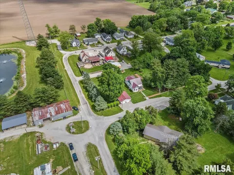408 N Thomas St, Morrisonville, IL 62546 photo 54