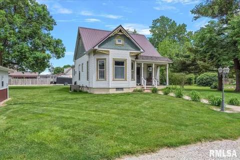 408 N Thomas St, Morrisonville, IL 62546 photo 4