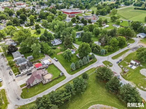 408 N Thomas St, Morrisonville, IL 62546 photo 56
