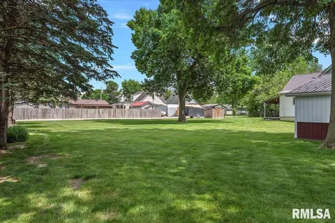 408 N Thomas St, Morrisonville, IL 62546 photo 43