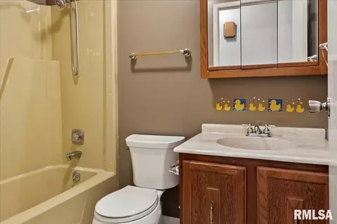 16 Red Oak Ln, Springfield, IL 62712 photo 19