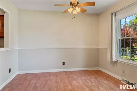 16 Red Oak Ln, Springfield, IL 62712 photo 8