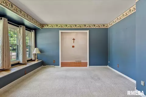16 Red Oak Ln, Springfield, IL 62712 photo 6