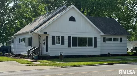521 S Springfield St, Virden, IL 62690