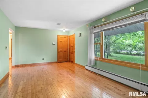 8 Carole Rd, Springfield, IL 62711 photo 3
