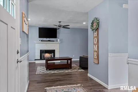 2816 Warrior Blvd, Springfield, IL 62712 photo 4