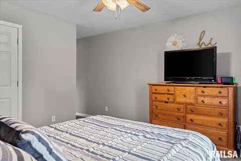 2816 Warrior Blvd, Springfield, IL 62712 photo 23