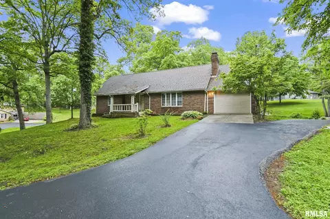 6845 Stephenson Ln, Springfield, IL 62707