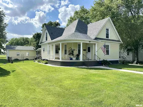 1275 S East St, Jacksonville, IL 62650