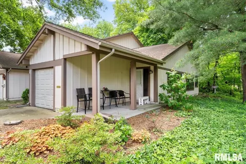 7 Oakbend Ct, Springfield, IL 62704