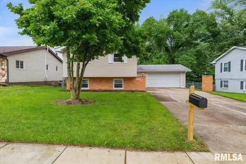 30 Pinto Dr, Springfield, IL 62702 photo 2