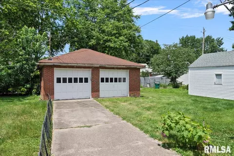 Exterior - 2433 S 7th St, Springfield, IL 62703 photo 2 of 5