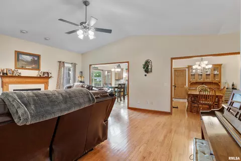 3017 Springwood Dr, Springfield, IL 62712 photo 9