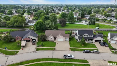 3017 Springwood Dr, Springfield, IL 62712 photo 3