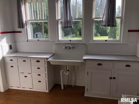 Kitchen - 541 E Bearstown St, Virginia, IL 62691 photo 2 of 2