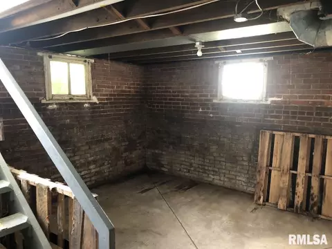 Other - 541 E Bearstown St, Virginia, IL 62691 photo 17 of 25