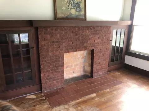 Living - 541 E Bearstown St, Virginia, IL 62691 photo 4 of 6