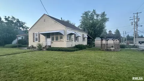 1230 Locust St, Quincy, IL 62301