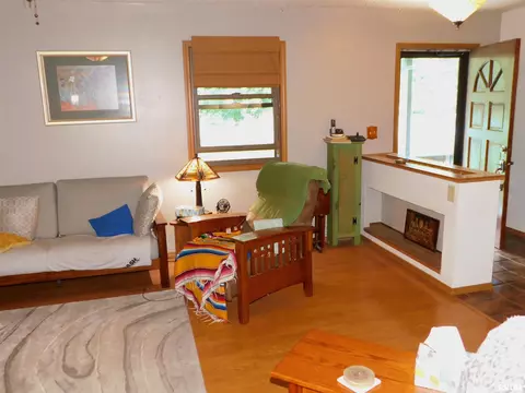 909 Gabriel Rd, Springfield, IL 62707 photo 2
