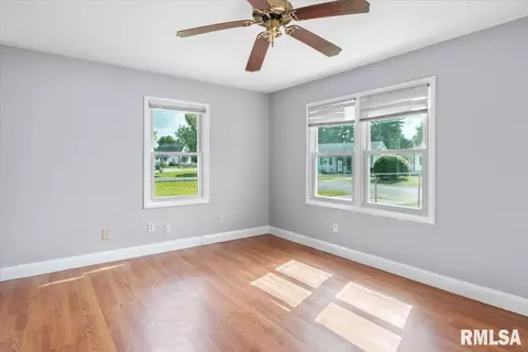 1717 Albert St, Springfield, IL 62702 photo 5