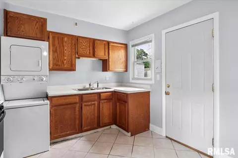 1717 Albert St, Springfield, IL 62702 photo 7
