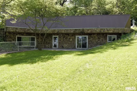 23442 Oakford Rd, Chandlerville, IL 62627